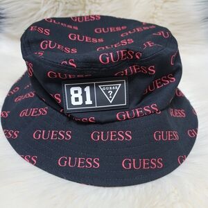GUESS Bucket Hat Black Red All Over Logo Print 81 Patch Retro Y2K Streetwear OS